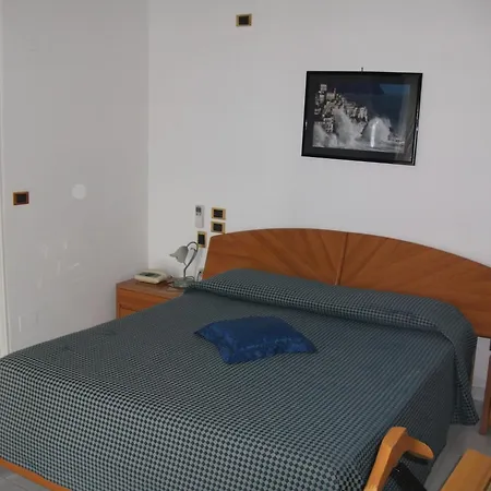Pensión Holidays Baia D'amalfi 4*