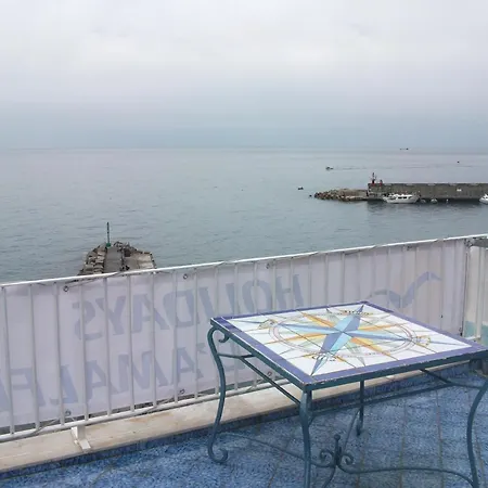 Pensionat Holidays Baia D'amalfi