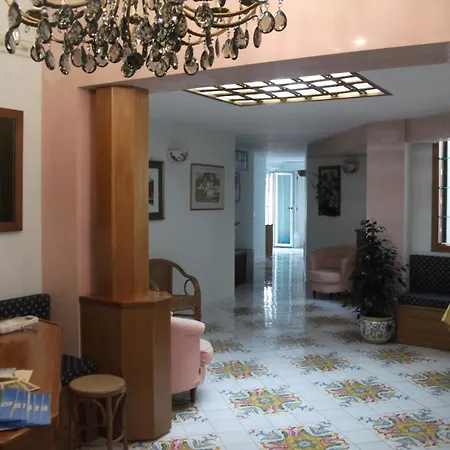 Penzion Holidays Baia D'amalfi 4*